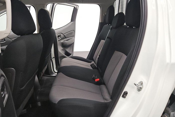 2021 Mitsubishi Triton GLX