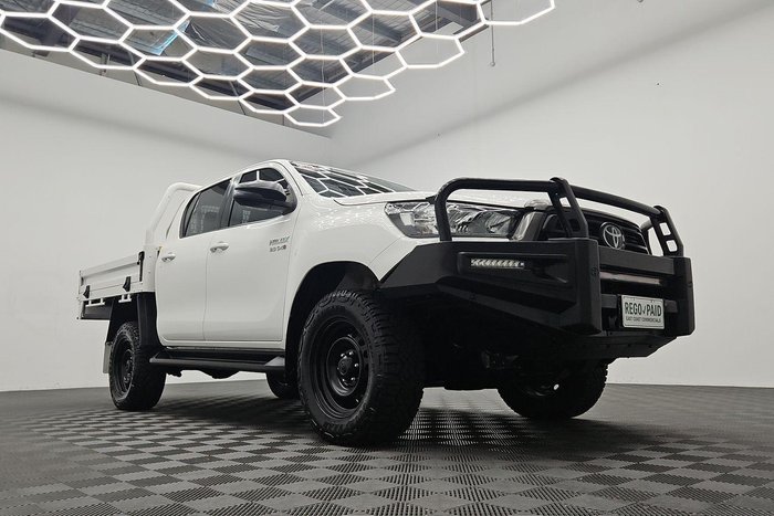 2022 Toyota Hilux SR