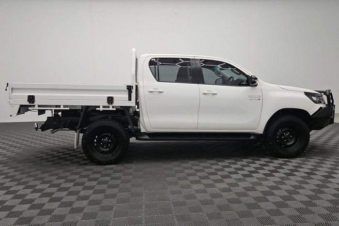 2022 Toyota Hilux SR