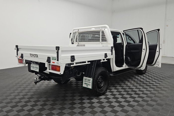 2022 Toyota Hilux SR