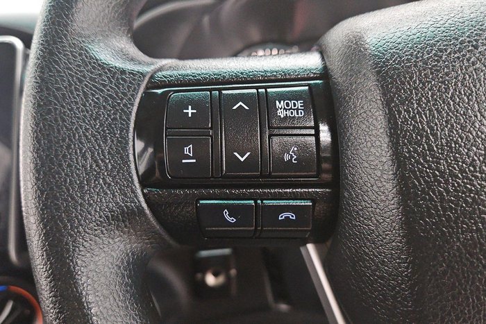 2022 Toyota Hilux SR