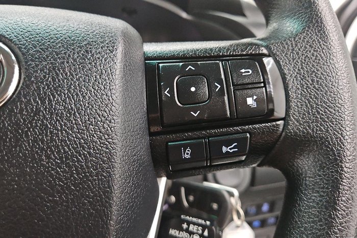 2022 Toyota Hilux SR