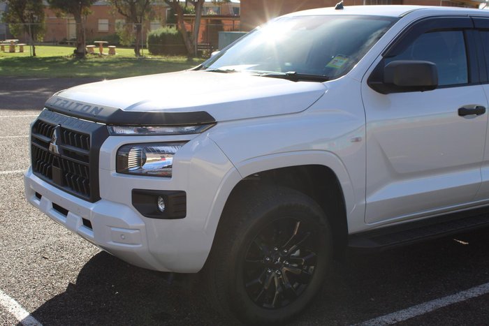 2025 Mitsubishi Triton GLX-R