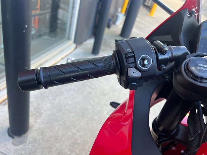 2025 Honda CBR650RAC RED