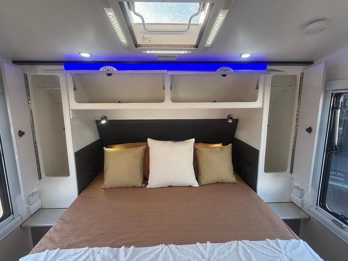 2021 Blue Sky Tundra Xl Extreme 20'8