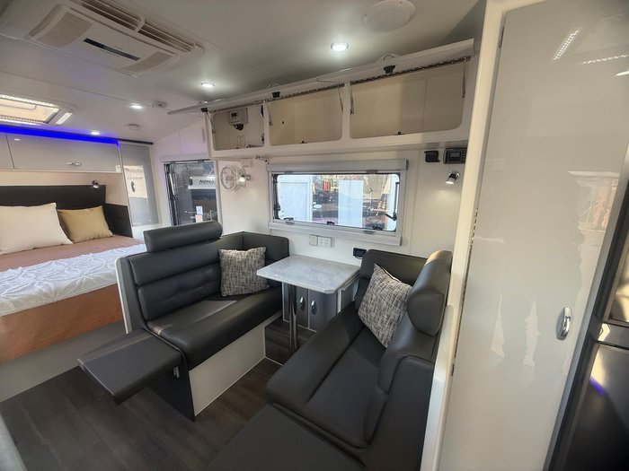 2021 Blue Sky Tundra Xl Extreme 20'8