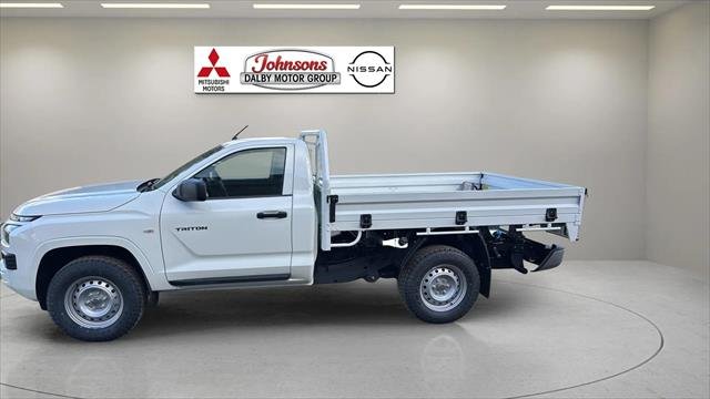 2025 Mitsubishi Triton GLX