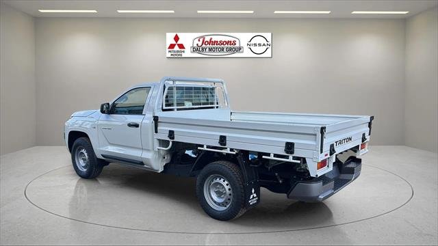 2025 Mitsubishi Triton GLX
