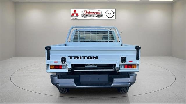 2025 Mitsubishi Triton GLX