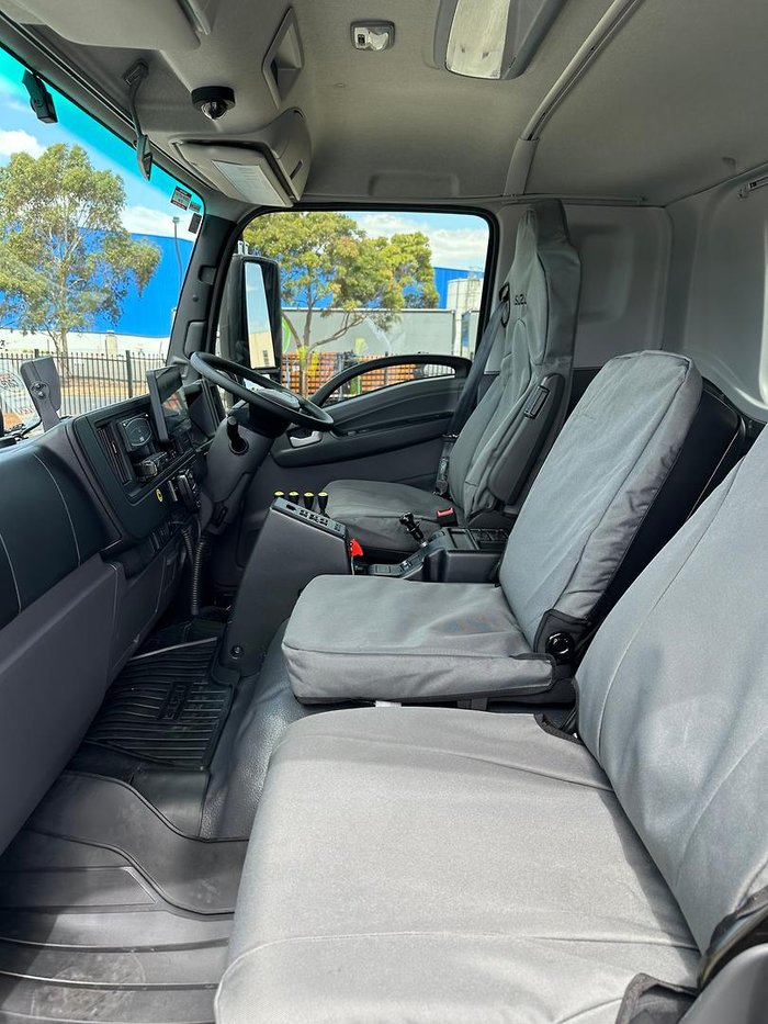 2026 Isuzu F Series FYJ 320-255 AT R60
