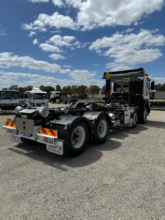 2026 Isuzu F Series FYJ 320-255 AT R60