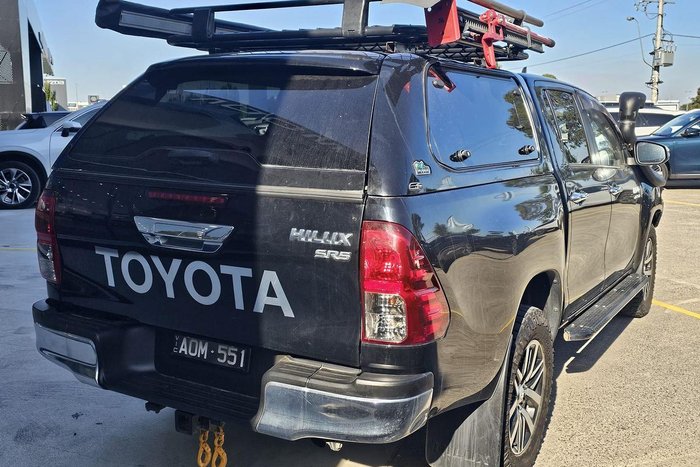 2017 Toyota Hilux SR5