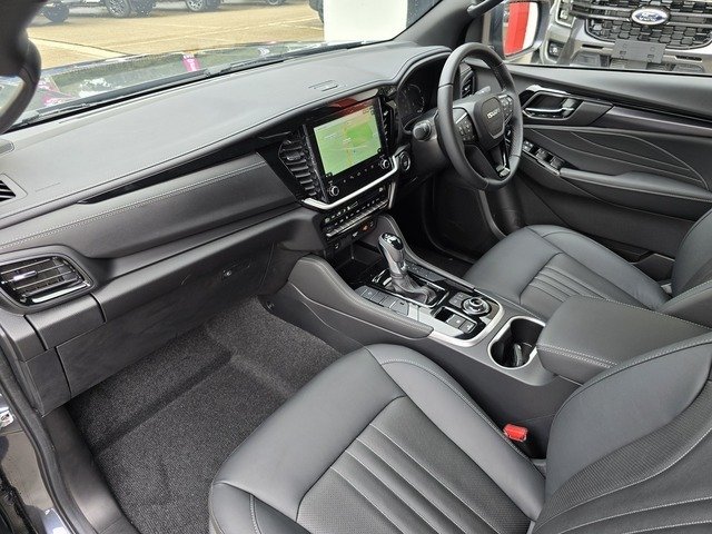 2026 Isuzu MU-X