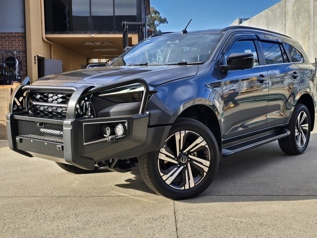 2026 Isuzu MU-X