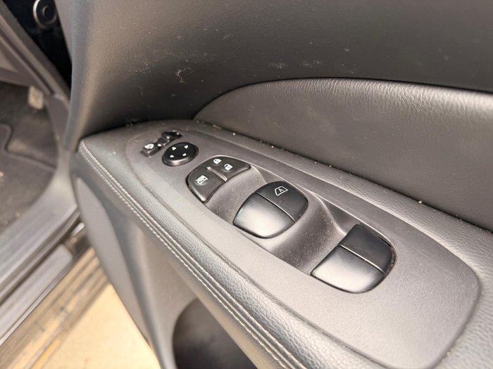 2018 Nissan Pathfinder ST