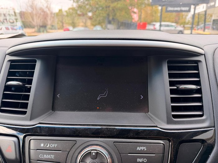 2018 Nissan Pathfinder ST