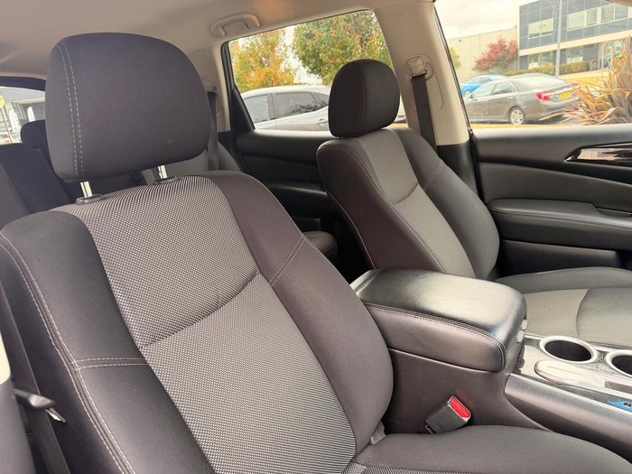 2018 Nissan Pathfinder ST