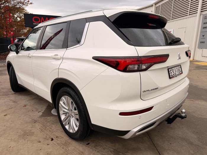 2021 Mitsubishi Outlander LS