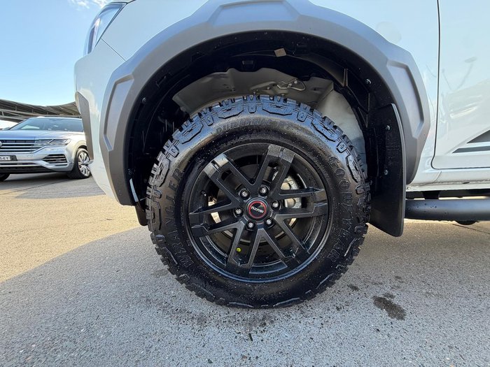2025 Isuzu D-MAX BLADE MY24 4X4 Dual Range Moonstone White