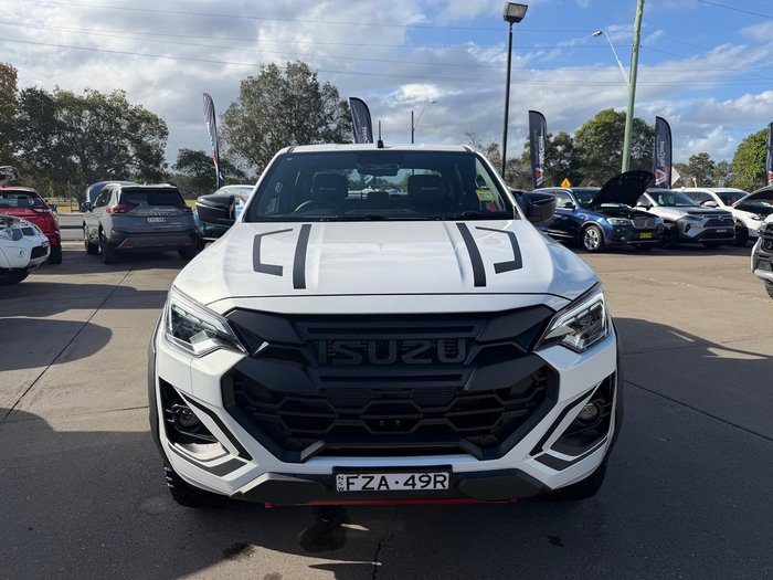 2025 Isuzu D-MAX BLADE MY24 4X4 Dual Range Moonstone White