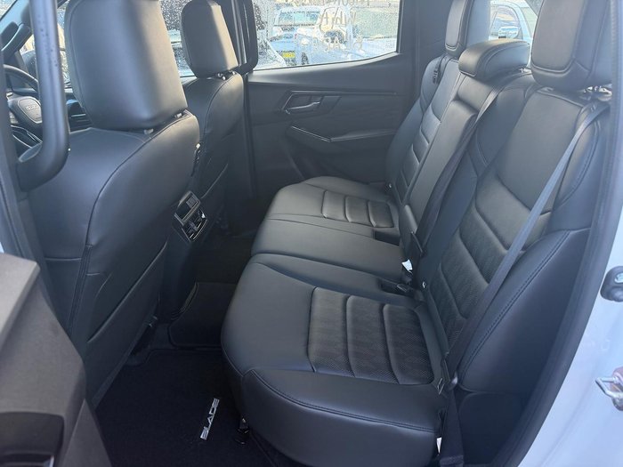 2025 Isuzu D-MAX BLADE MY24 4X4 Dual Range Moonstone White