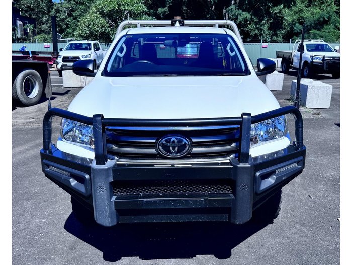 2024 Toyota Hilux SR