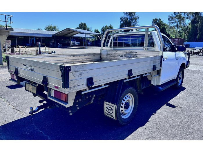 2024 Toyota Hilux SR