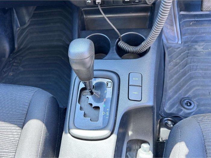 2024 Toyota Hilux SR