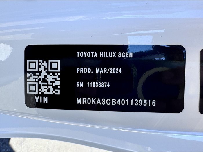 2024 Toyota Hilux SR
