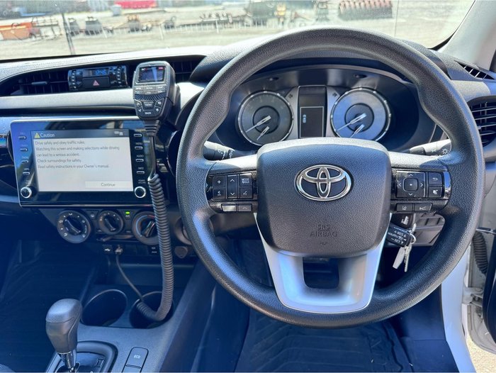 2024 Toyota Hilux SR
