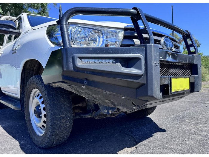 2024 Toyota Hilux SR