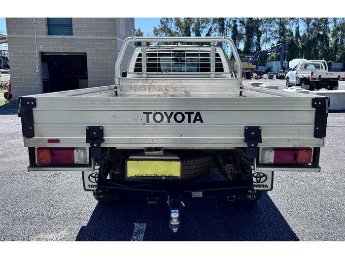 2024 Toyota Hilux SR