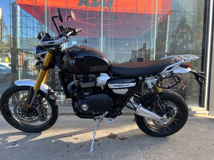 2024 Triumph SCRAMBLER 1200 XE BLACK