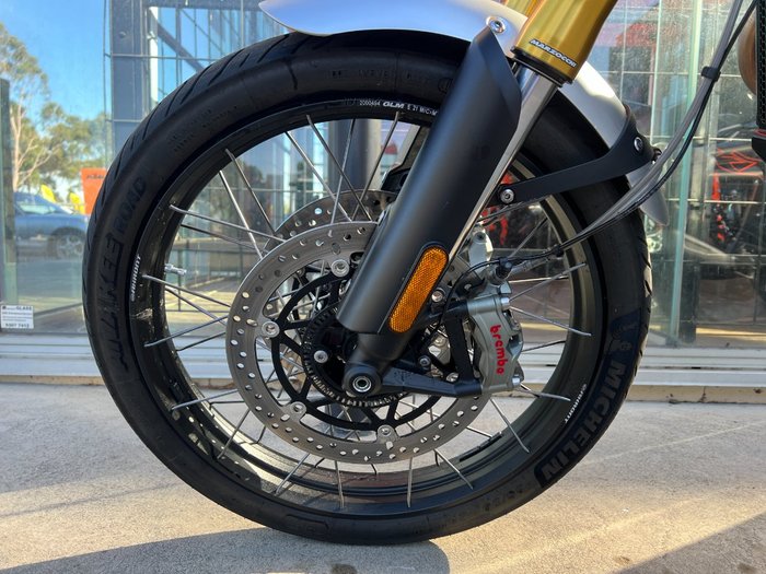 2024 Triumph SCRAMBLER 1200 XE BLACK