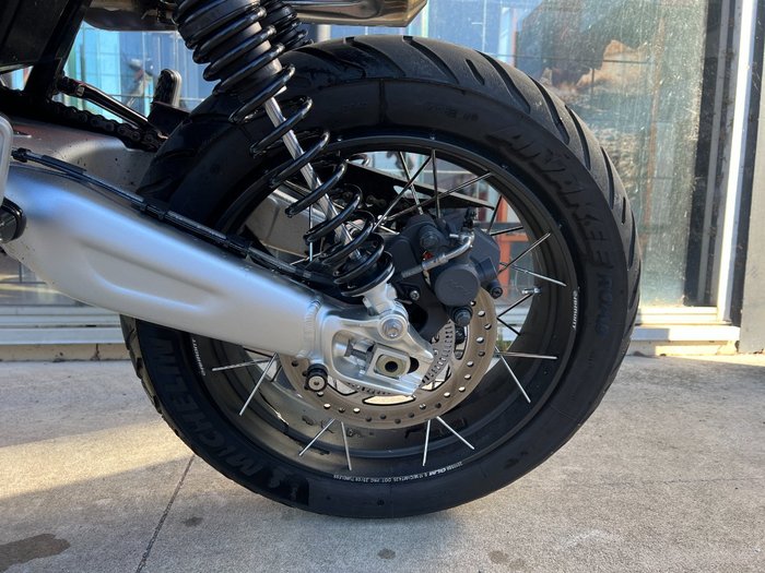 2024 Triumph SCRAMBLER 1200 XE BLACK