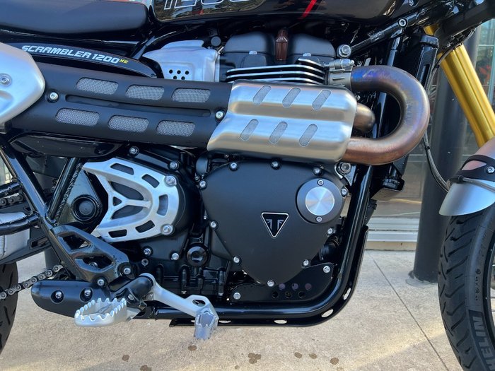 2024 Triumph SCRAMBLER 1200 XE BLACK