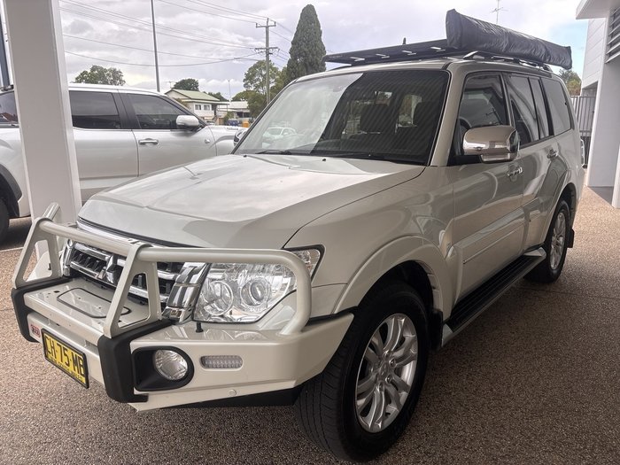 2016 Mitsubishi Pajero