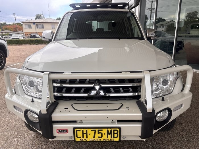 2016 Mitsubishi Pajero