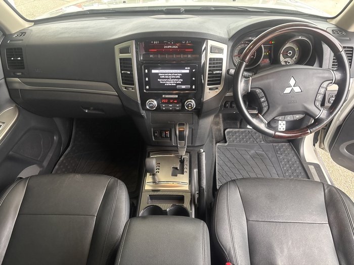2016 Mitsubishi Pajero