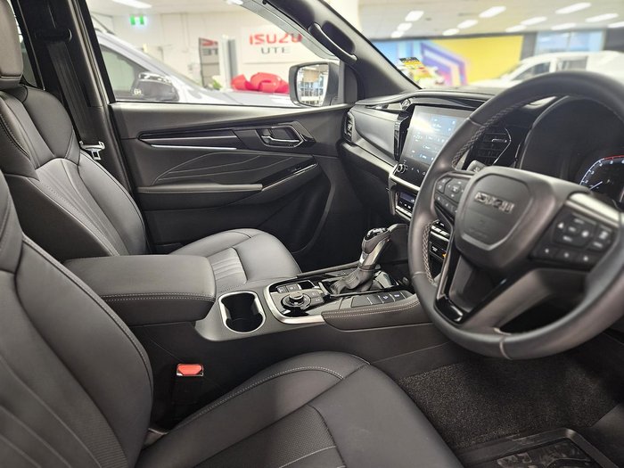 2025 Isuzu MU-X LS-T MY25.5 4X4 Dual Range Moonstone White