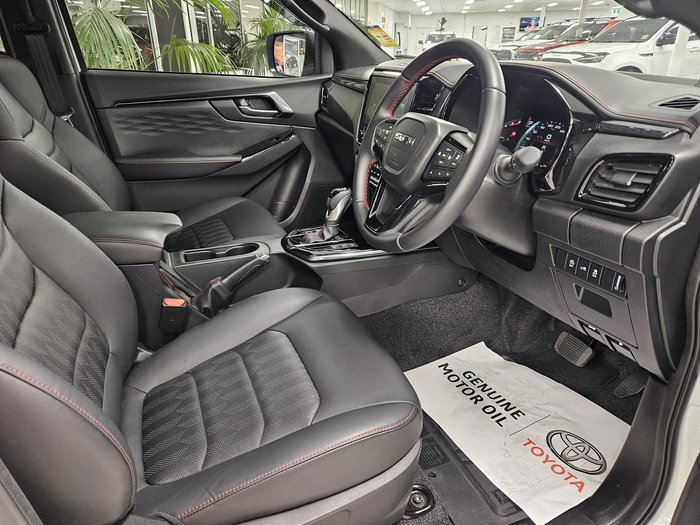 2025 Isuzu D-MAX X-TERRAIN