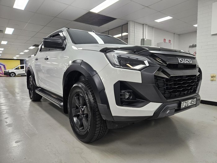 2025 Isuzu D-MAX X-TERRAIN