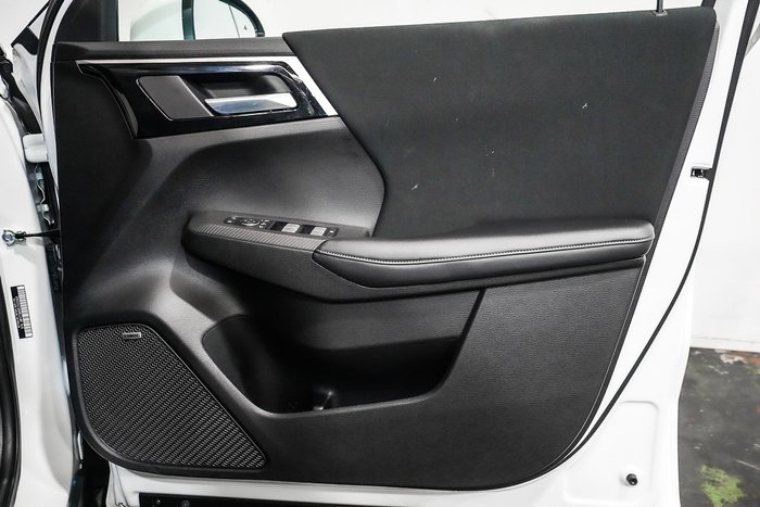 2025 Mitsubishi Outlander LS