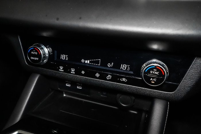 2025 Mitsubishi Outlander LS