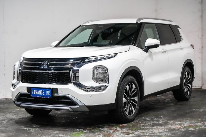 2025 Mitsubishi Outlander LS