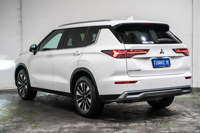 2025 Mitsubishi Outlander LS