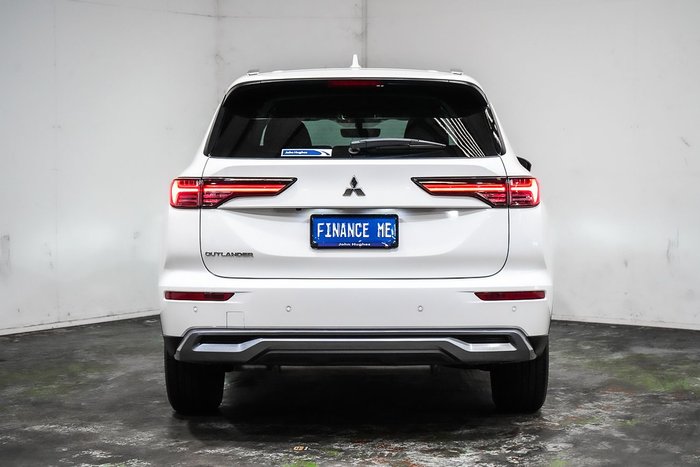 2025 Mitsubishi Outlander LS