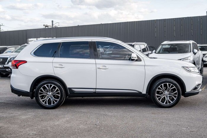 2017 Mitsubishi Outlander LS