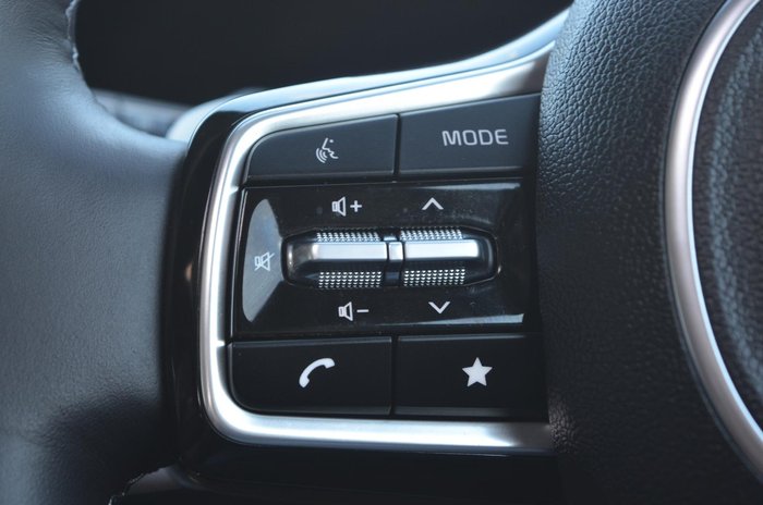 2025 Kia Carnival GT-Line HEV