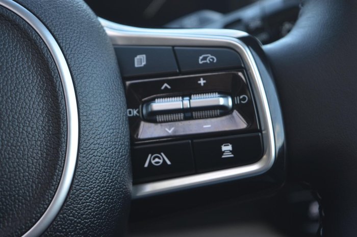 2025 Kia Carnival GT-Line HEV